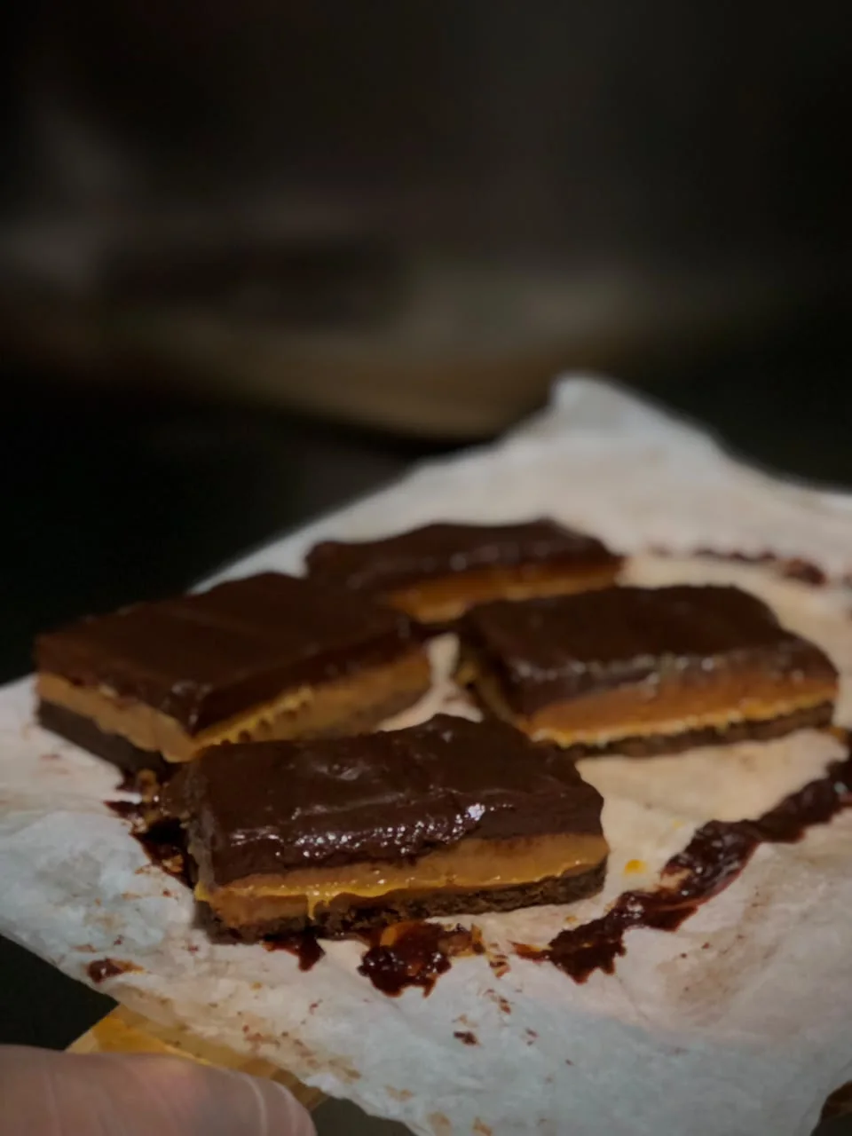 Torta escocesa em camadas pronta para servir